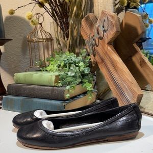 Frye Carson Ballet Black Flat -Size 7